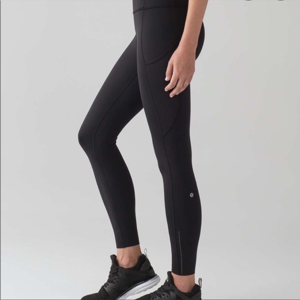 Black Lululemon Fast & Free w/ Reflective Dot